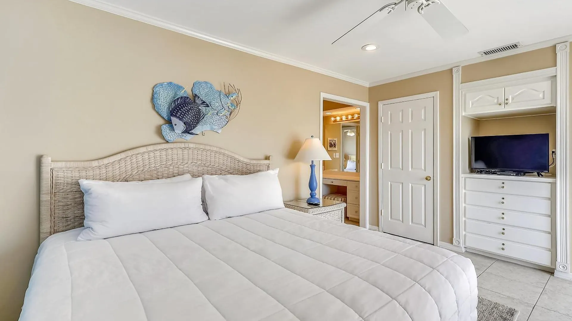Sandpiper Cove 2136- By Holiday Isle Properties Destin 0*,  United States